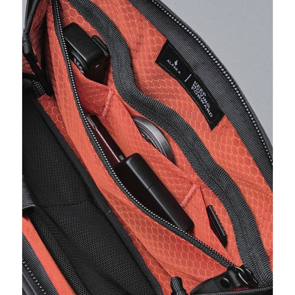 NWT Alpaka Elements Mini Tech Travel Case Sling Bag Black | X-Pac VX42 - Picture 3 of 6